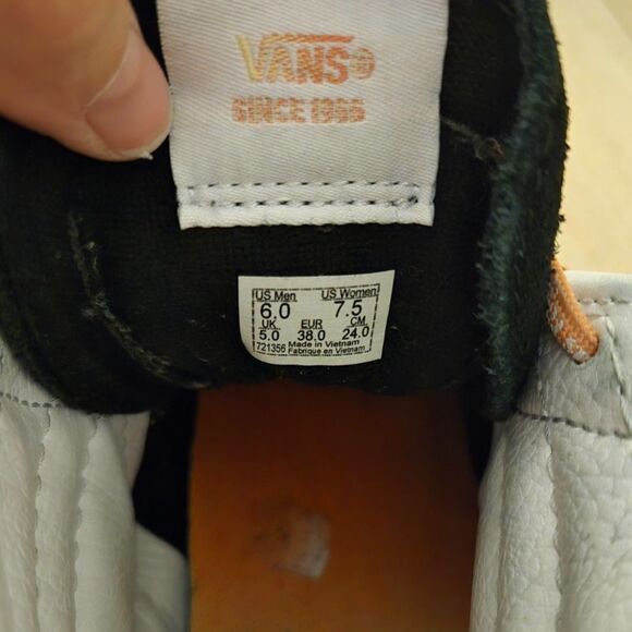 Vans Sk8-Hi "Cultivate Care" Floral Black & White Skate Shoes Women's Size 7.5 - Picture 6 of 7